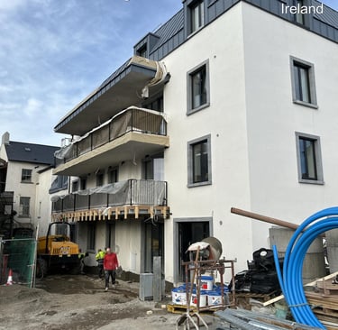 Cleanmax removes dust and debris quickly and efficiently.