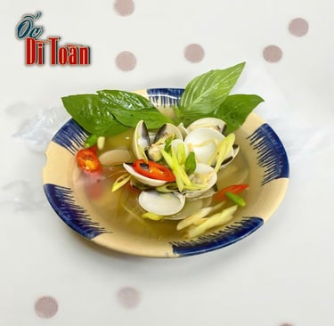 Nghêu hấp sả tại Ốc Dì Toàn - quán ngon quận Bình Thạnh