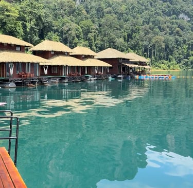 Panvaree Resort floating resort Cheow Lan Lake