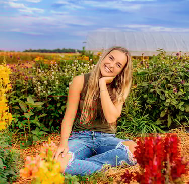 Manheim Township Senior Picture Photographer. Lancaster PA senior picture photographer