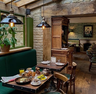 cotswolds, the swann inn swinbrook