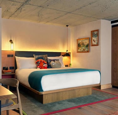 treehouse hotel's bedroom
