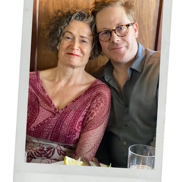 dhm.style in-city styling portrait of a couple in chic fashion over lunch.
