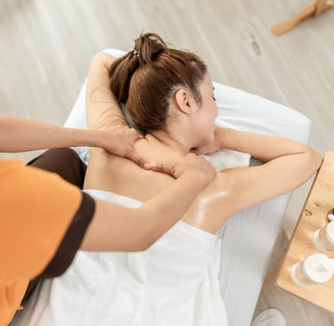 Best aromatherapy massage in Perumbakkam is by peace and pamper spa