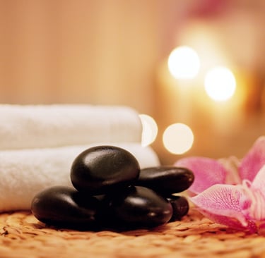 Herbal oil massage inMedavakkamfor natural healing at Peace and Pamper Spa