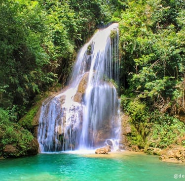 Visitemambai.com.br - Poços Azuis