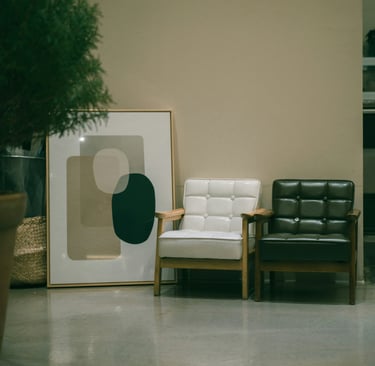 Sound reflection vs absorption: soft sofa vs hard photo frame