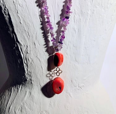 collana-capri-con-corallo-naturale-ametista-icona-mediterranea