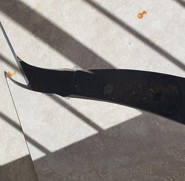 Broken pedestal tile