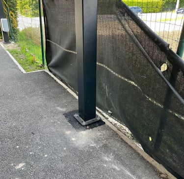 POTEAU 150 SUR PLATINE