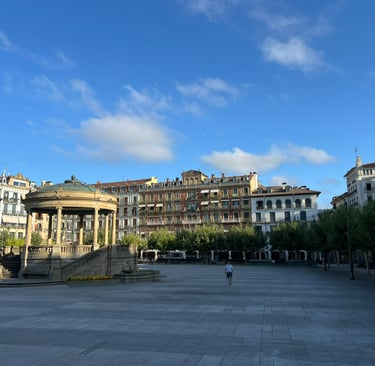 daybreak at Plaza del Castillo
