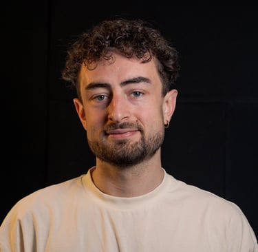 a man with a beard, picture profile of Baptiste VIAUD