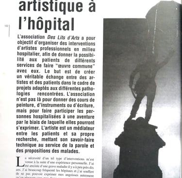 Page 1 de mon article dans Vacarme une les interventions d'artistes en milieu hospitalier.