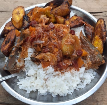 Les plats du restaurant de la Ferme Aménopé Togo Permaculture