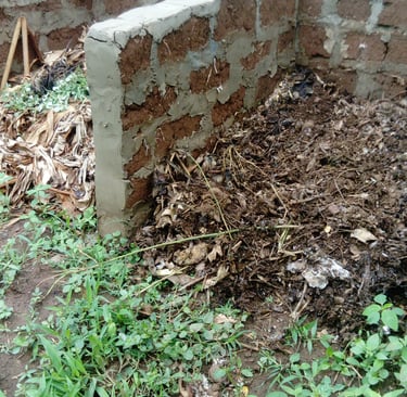 Recyclage des déchets à la ferma Aménopé Togo Permaculture