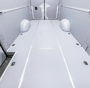 Juostos krovinių skyriui krovinio tvirtinimas