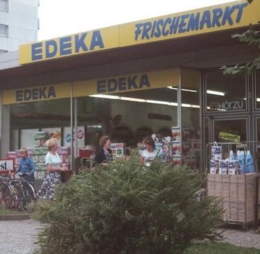 Historic EDEKA market in Hallstadt, Bavaria, photographed in 1985. © Jiří Erben / Wikimedia Commons