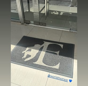 Felpudo personalizado con logo bazar E