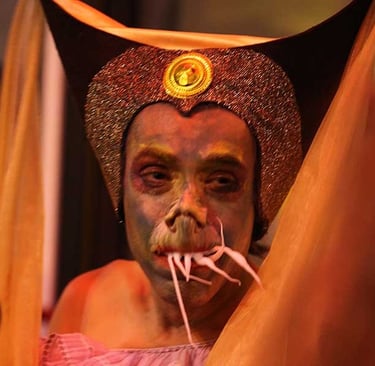 David Noir dans la performance "Votre enfant n'a qu'un oeil" au Générateur | Photo Bernard Bousquet