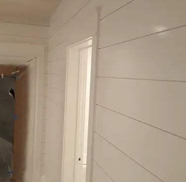 Wood Siding Interior Spray Painting