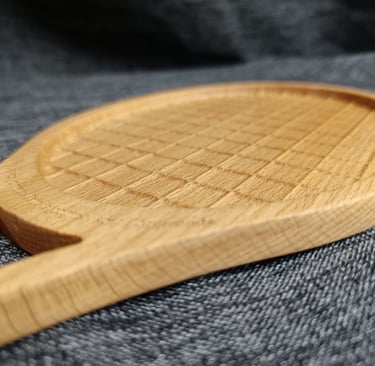 Raquette en bois massif usiné à la CNC