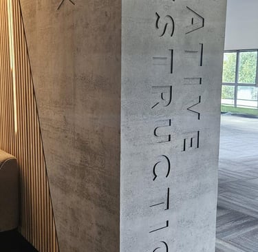 Mineralinis akmuo DECOSONA – unikalūs sienų paviršiai jūsų erdvėms