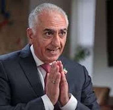 Collage defining Reza Pahlavi return to Iran 2026 war