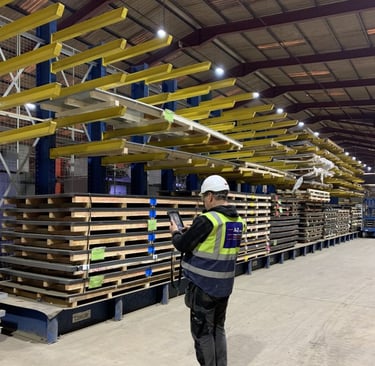 cantilver racking inspector conducting an inspection 