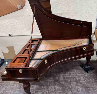 Piano à queue Rousselot