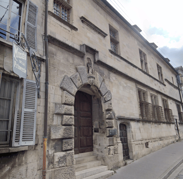 Entrée du Musée de la Princerie