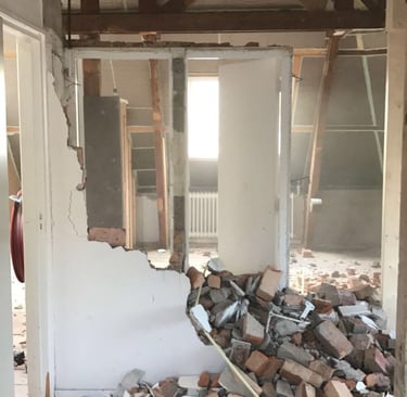 جدار منزل متكسرة ترميم منازل المدينه المنوره