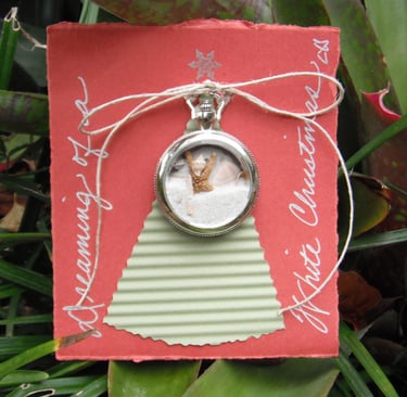 necklace with sand inside