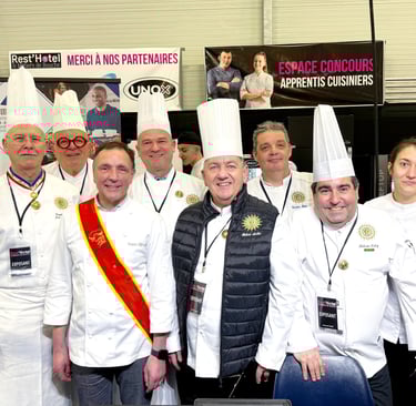 Photo des Chefs de l'Académie Culinaire de France et Disciples Escofiers