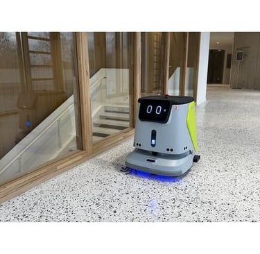 robot de nettoyage professionnel sur sol dur