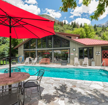 Montrose Photographer - Boutique hotel lobby exterior photo highlighting secluded quiet relaxation in the mountains