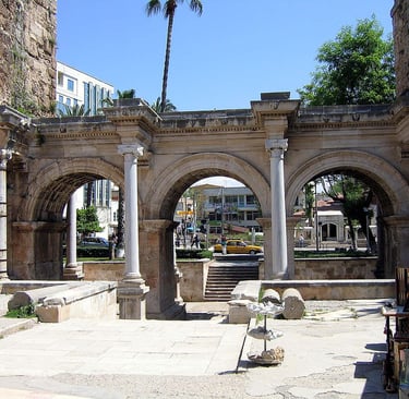 arco de adriano en turquía