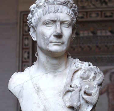 busto emperador trajano
