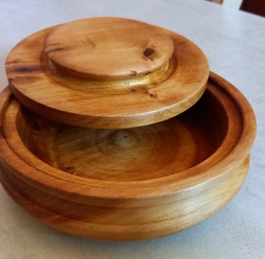 Petite boite en frêne