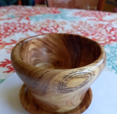 Pot, avec soucoupe en albizia