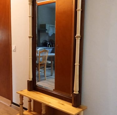 Miroir de couloir, avec colonnes tournées - sapin