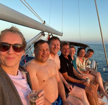 Crew Segeln glücklich