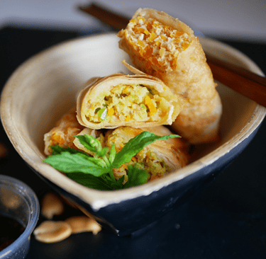 Recette anti-gaspi, les nems permettent de créer une farce avec des restes de viande, moins grasse.