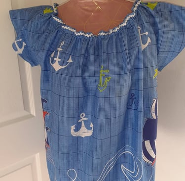 Anchor design blue top