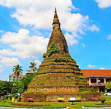 That Dam Stupa