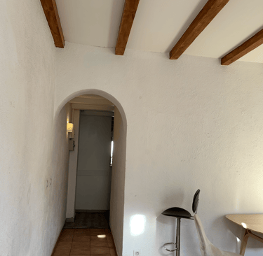 Projet de rénovation La Ciotat avant travaux couloir avec arche. Optimisation d'espace