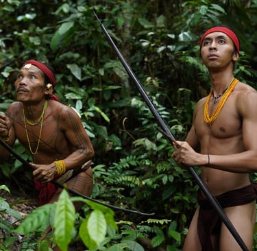 berburu di suku mentawai