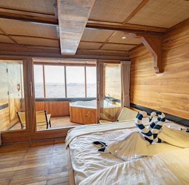 kamar mewah sailing labuan bajo