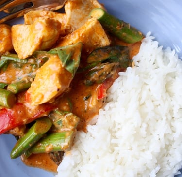 Thai red curry with jasmine rice