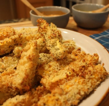 Zucchini fingers with dip
