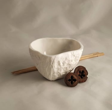 Cuenco orgánico de porcelana. Cerámica La Casa de las Arañas